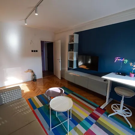 Funky Apartment *