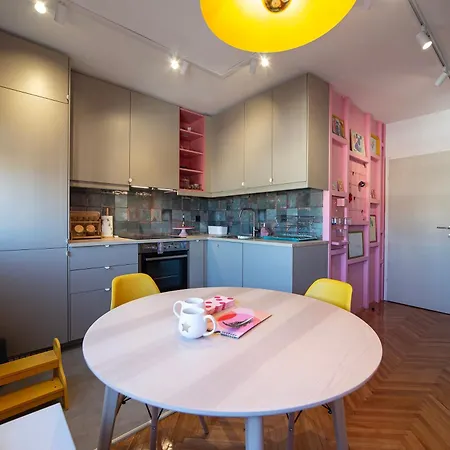 Funky Apartment *